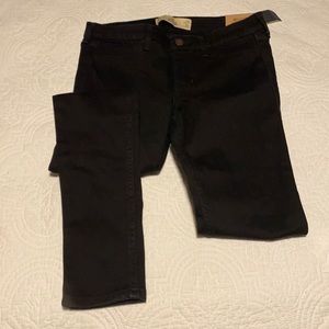 Hollister Black Jean 9S- NWT